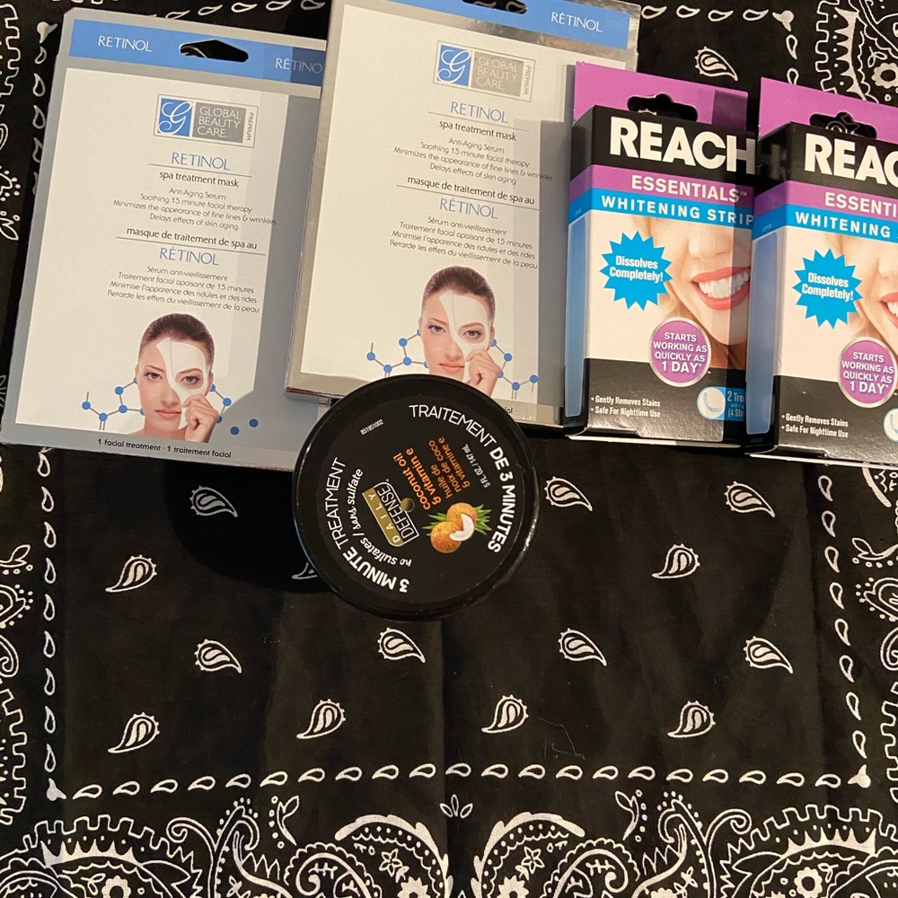 2 retinol facial masks, 2 whitening strips,1 condi